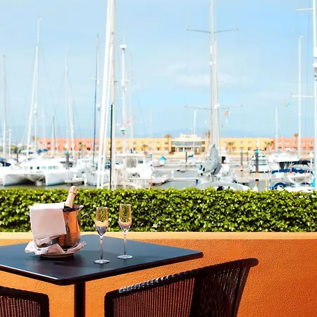 Готель Nh Marina Портіман