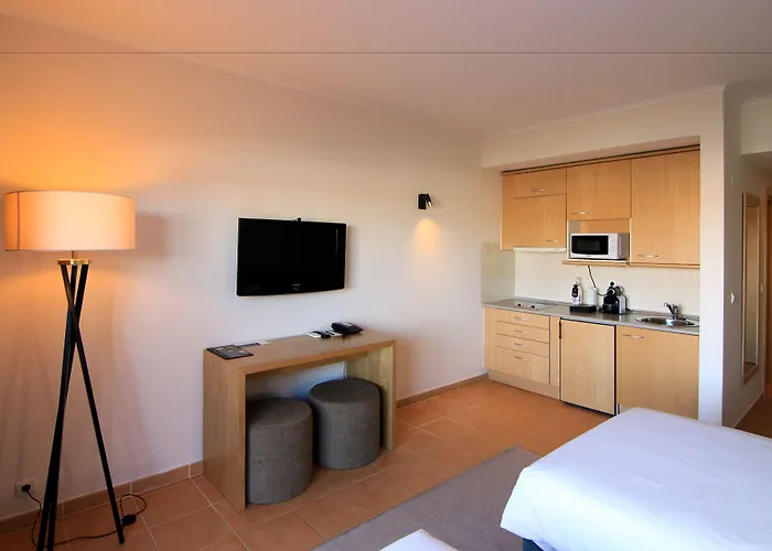 ホテル Nh Marina ポルティマン