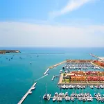 Hotel Nh Marina 4*