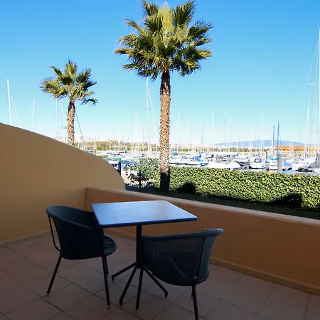 Nh Marina מלון