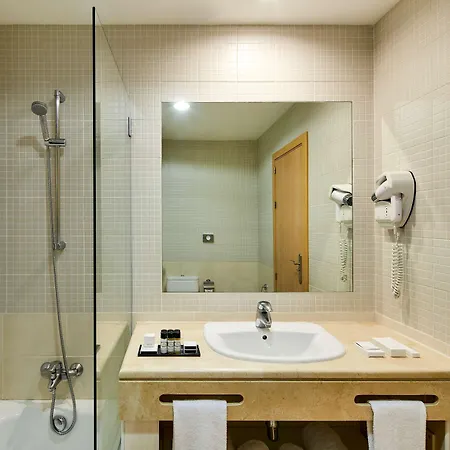 Hotel Nh Marina 4*