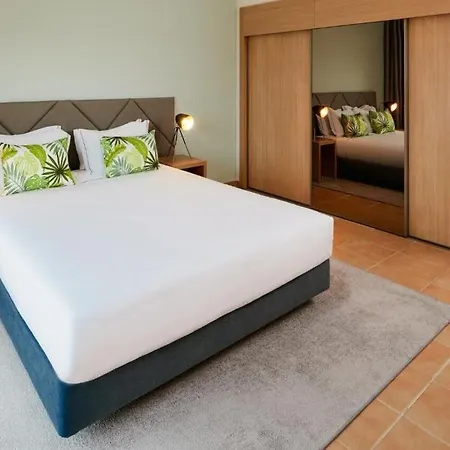 Nh Marina Hotell