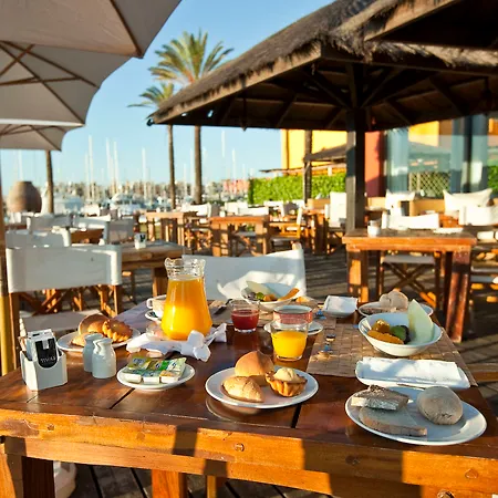 Hotel Tivoli Marina