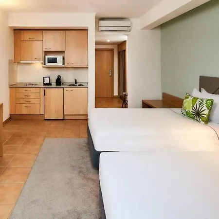 Tivoli Marina Hotel