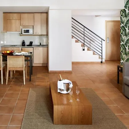 Tivoli Marina Hotel 4*