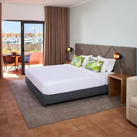 Tivoli Marina Hotel