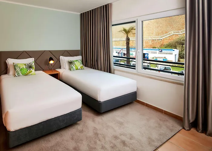 Nh Marina Szálloda 4*