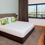 Nh Marina Hotel