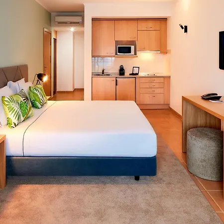 Hotel Nh Marina 4*